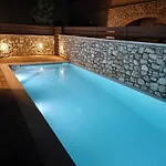 Lydia's 2 - Private Pool, Near Xylokastro Apartment *