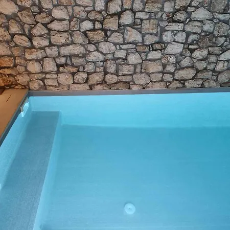 Lydia's 2 - Private Pool, Near Xylokastro Appartement