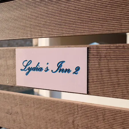 Lydia's 2 With Private Pool アパート *