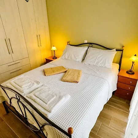 Lydia's 2 - Private Pool, Near Xylokastro *