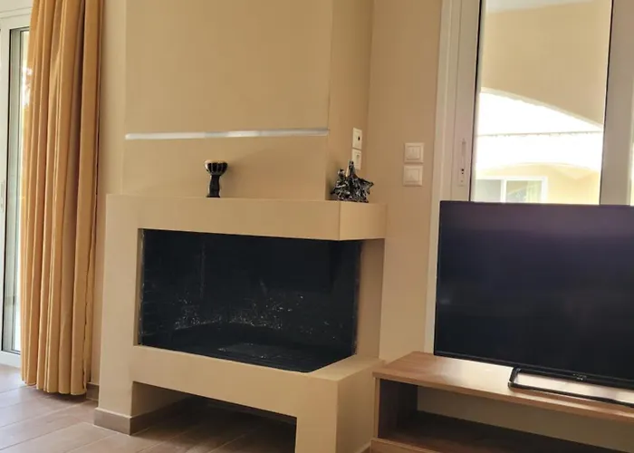 Lydia's 2 - Private Pool, Near Xylokastro Melíssion