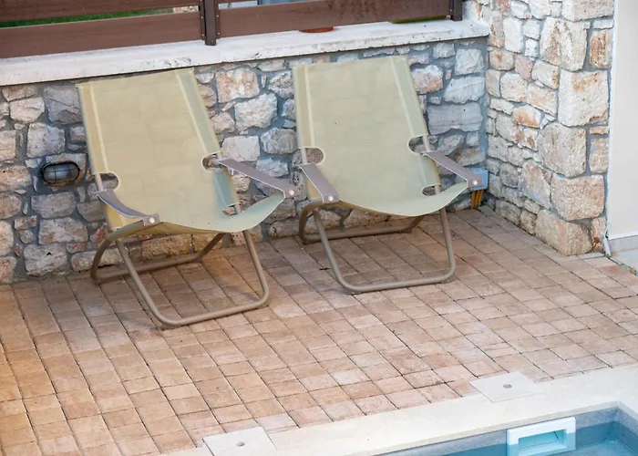 Lydia's 2 - Private Pool, Near Xylokastro * Melíssion